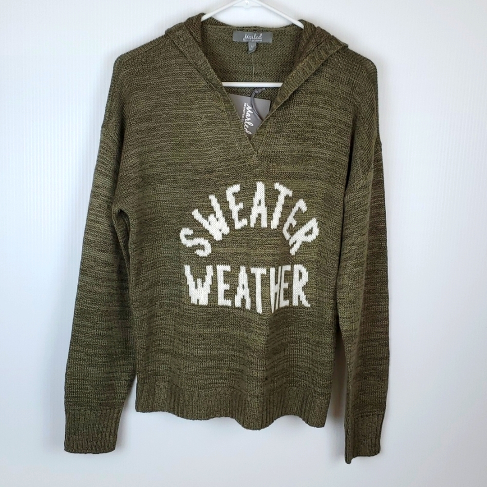 Hooded sweater size M